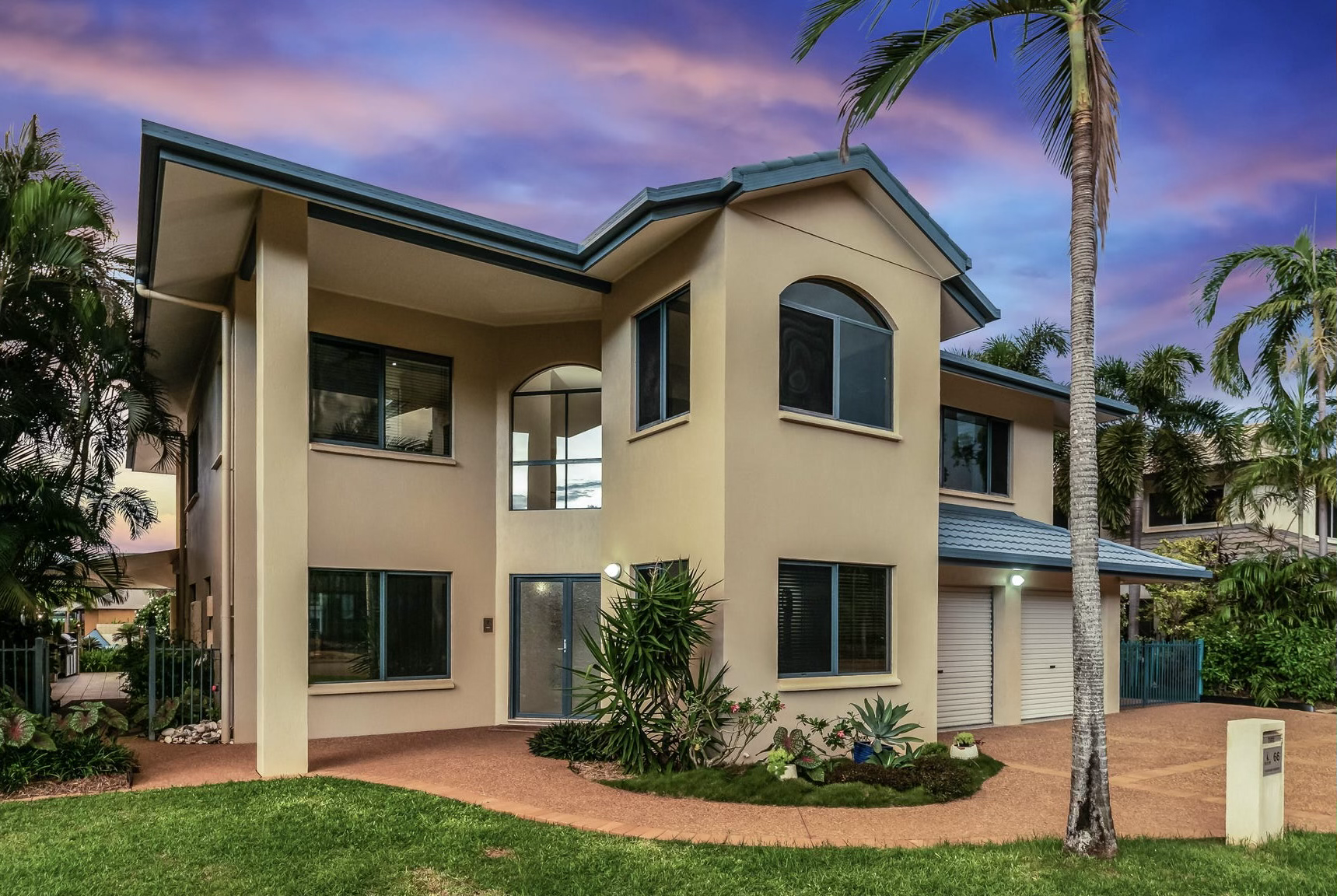 Villa Marina Darwin with the stunning skies colour